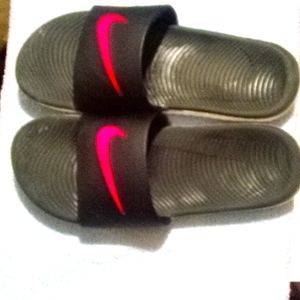 Nike slides